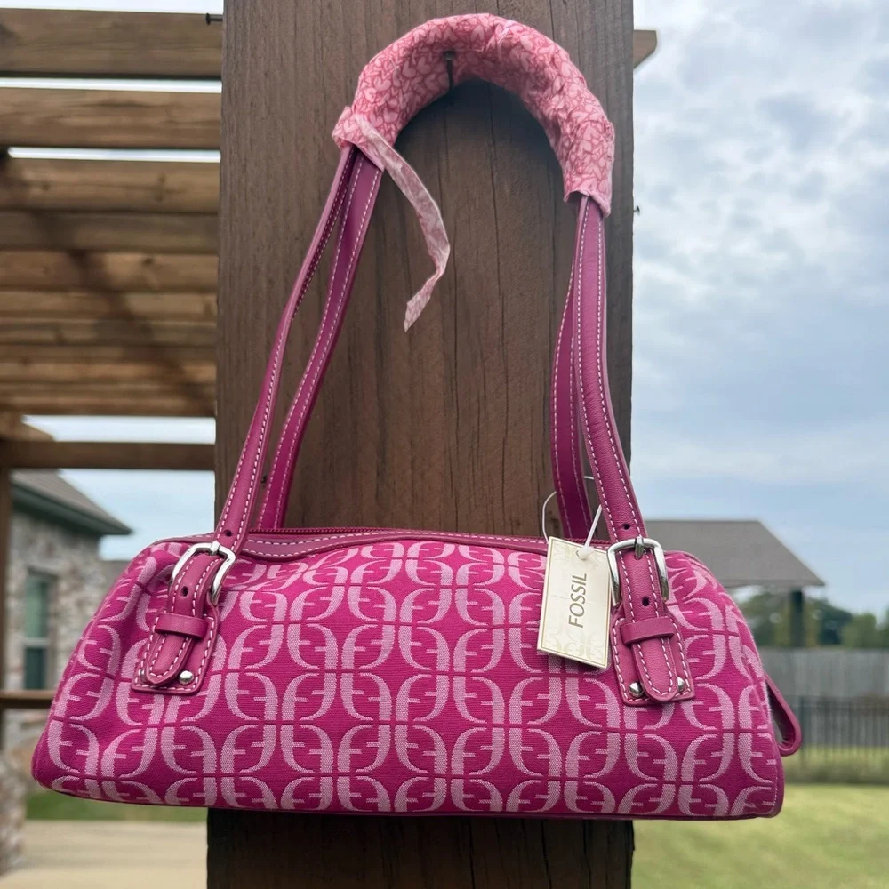 NWT! Fossil Rare Vintage Magenta Logo Pink Barrel Shoulder Bag - Picture 1 of 8